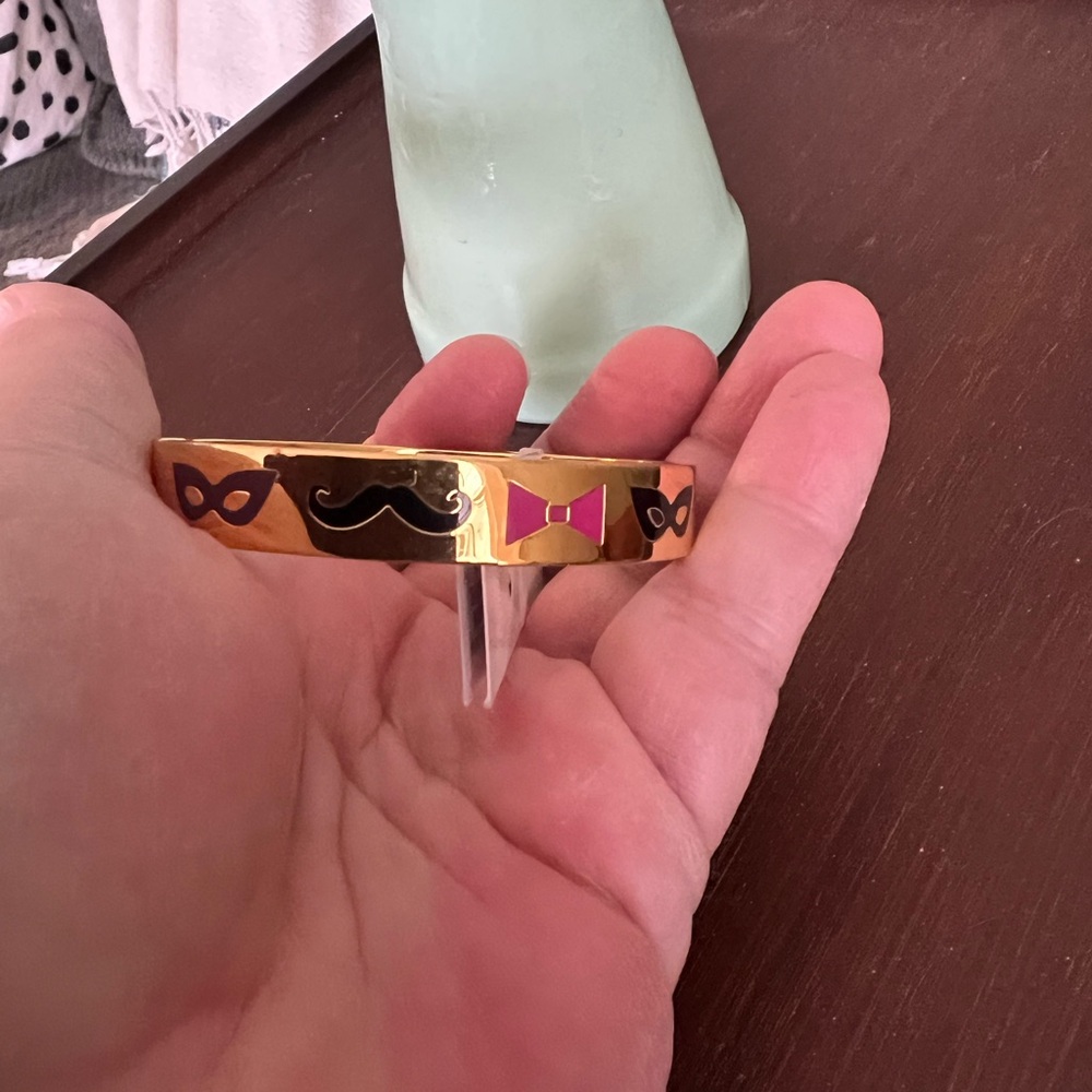 Kate Spade New York gold tone hinged bangle. “Blessing in Disguise” inside. - Picture 7 of 11
